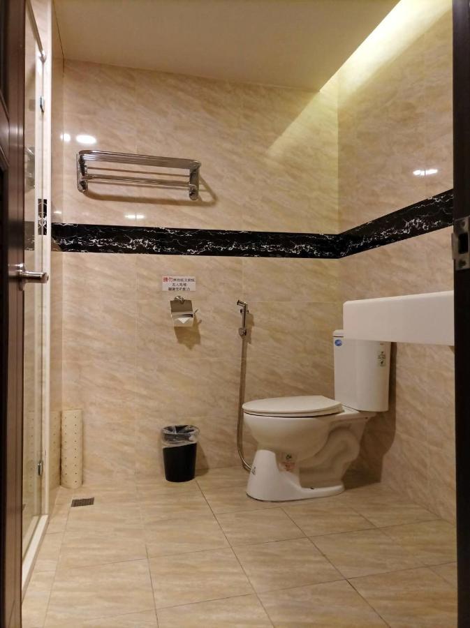 Crystal Hotel Puli Εξωτερικό φωτογραφία