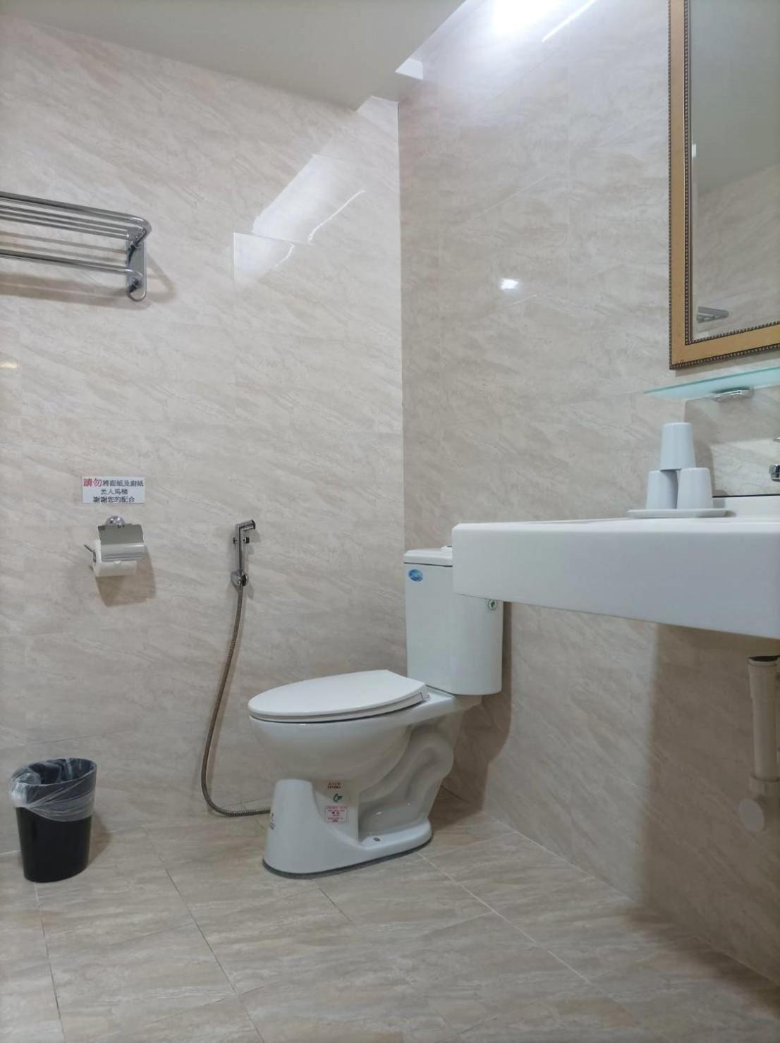 Crystal Hotel Puli Εξωτερικό φωτογραφία