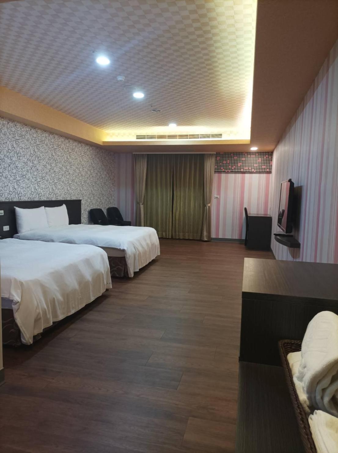 Crystal Hotel Puli Εξωτερικό φωτογραφία