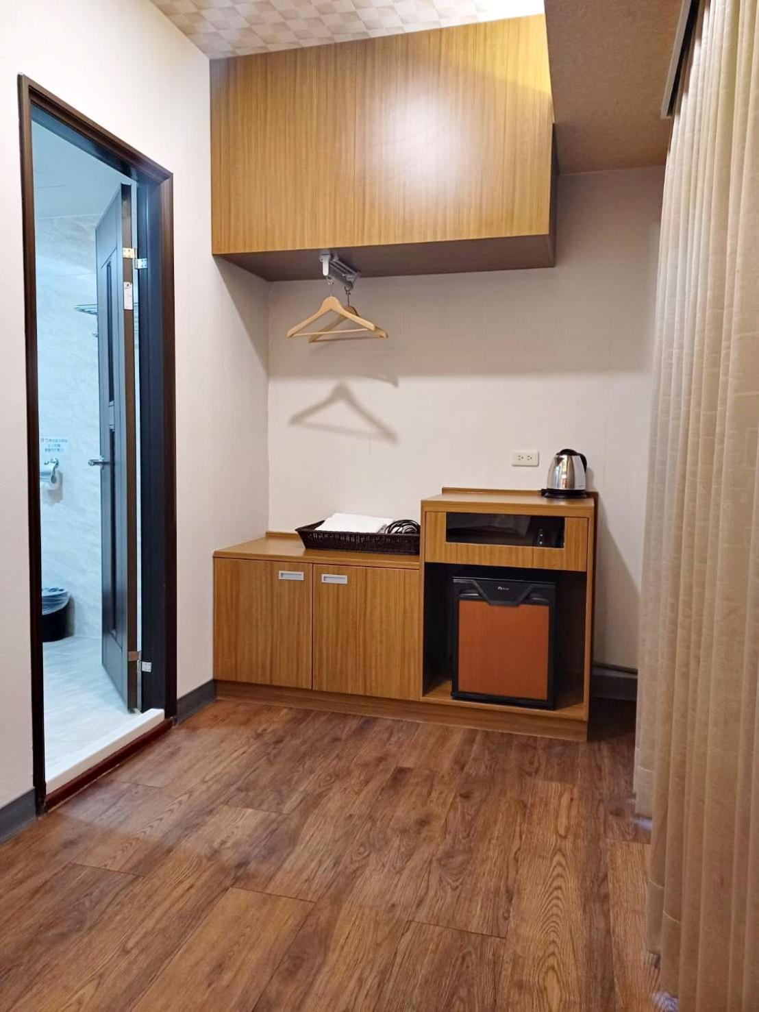 Crystal Hotel Puli Εξωτερικό φωτογραφία